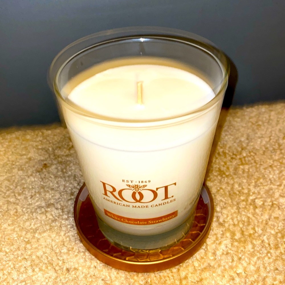 White Chocolate Strawberry Candle